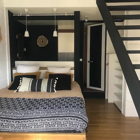 فندق مبيت وإفطار La Varangue 4*